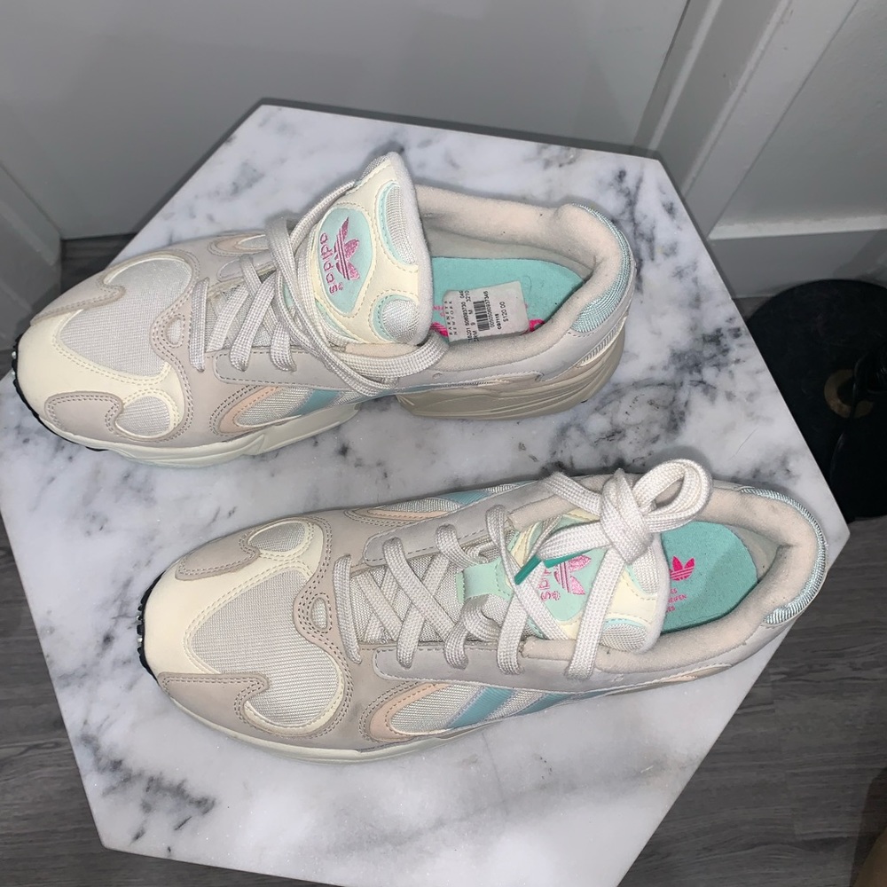 SOLD NWT adidas Yung 1 (Beige / iced/ Mint) CG7118 - Picture 11 of 16